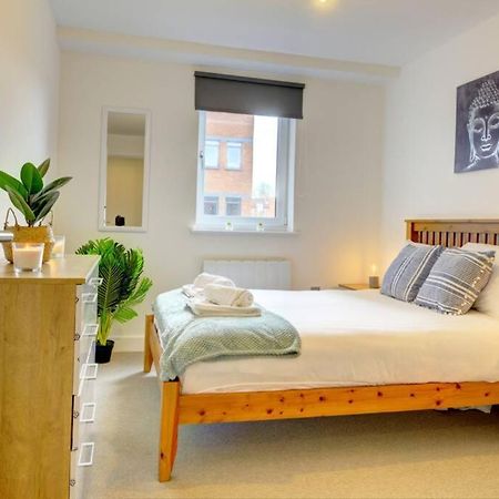 Modern & Stylish 2Br Apartment - Queens House 코번트리 외부 사진